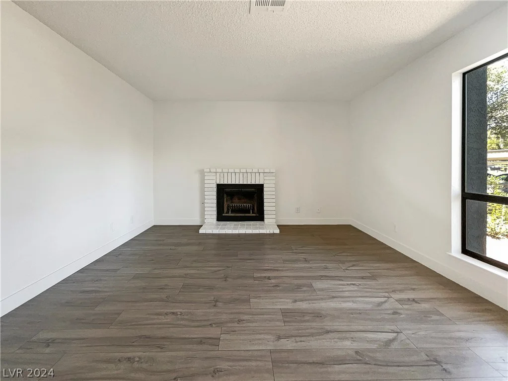 5195 Caliente, Las Vegas, NV 89119