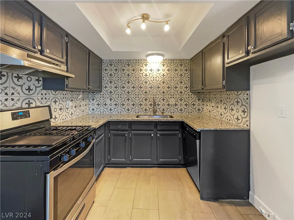 5195 Caliente, Las Vegas, NV 89119