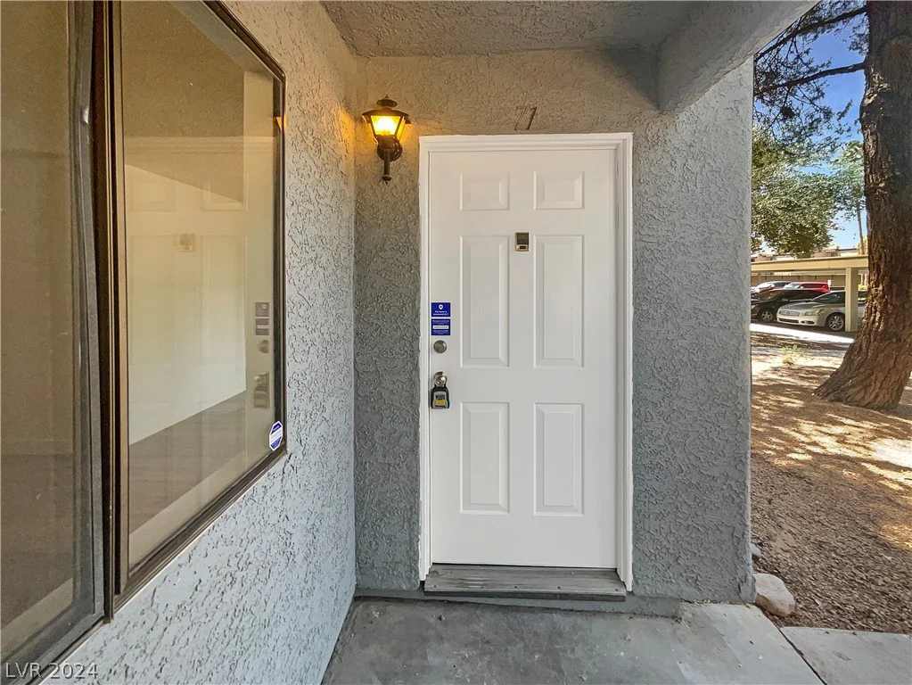 5195 Caliente, Las Vegas, NV 89119