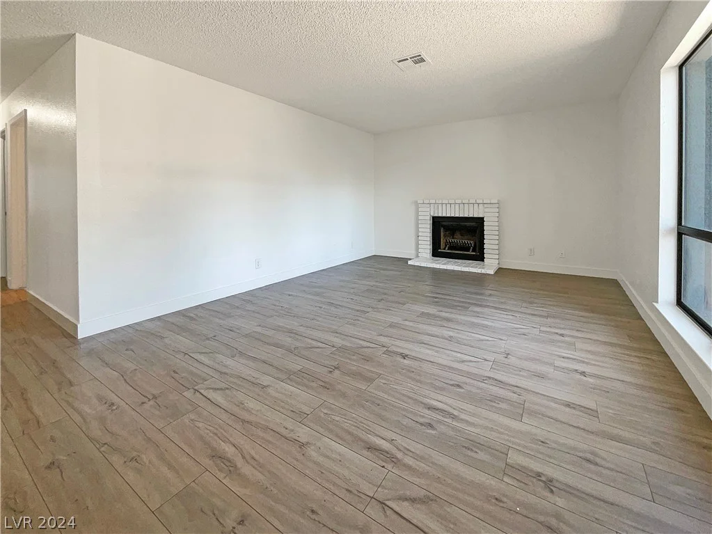 5195 Caliente, Las Vegas, NV 89119