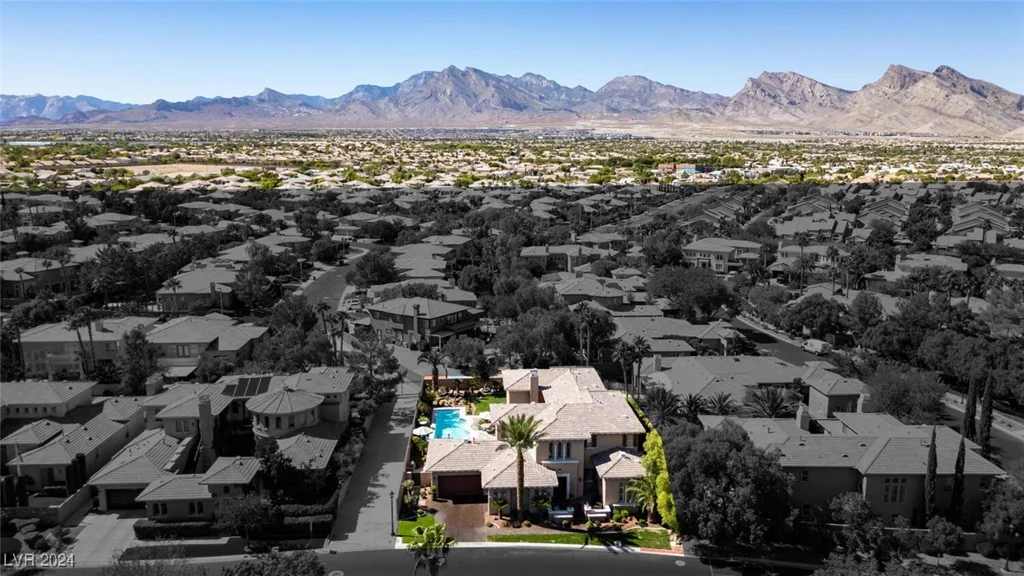 301 Royal Ascot, Las Vegas, NV 89144