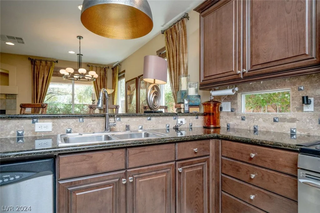 7851 Granite Walk, Las Vegas, NV 89178