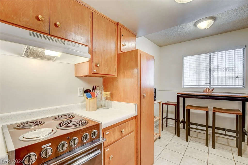 3841 Daisy, Las Vegas, NV 89119