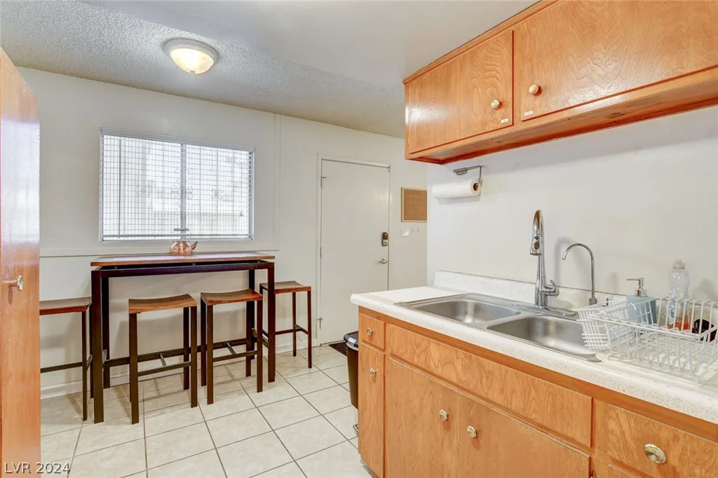 3841 Daisy, Las Vegas, NV 89119