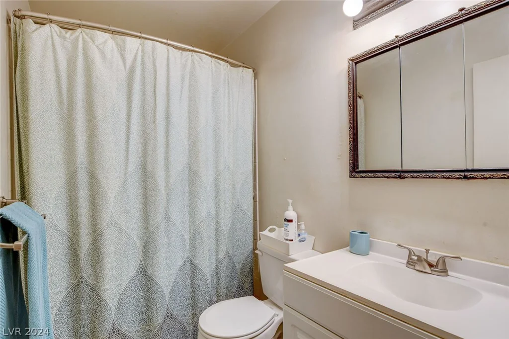 3841 Daisy, Las Vegas, NV 89119