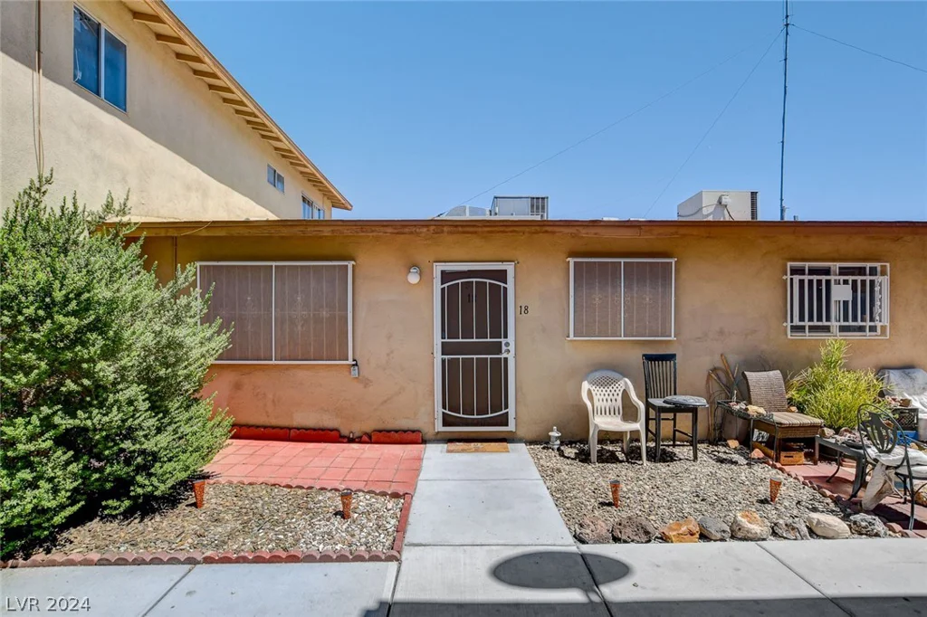 3841 Daisy, Las Vegas, NV 89119