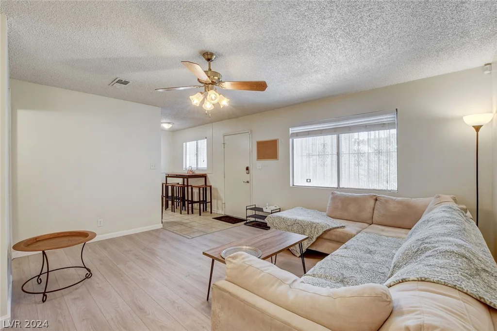 3841 Daisy, Las Vegas, NV 89119