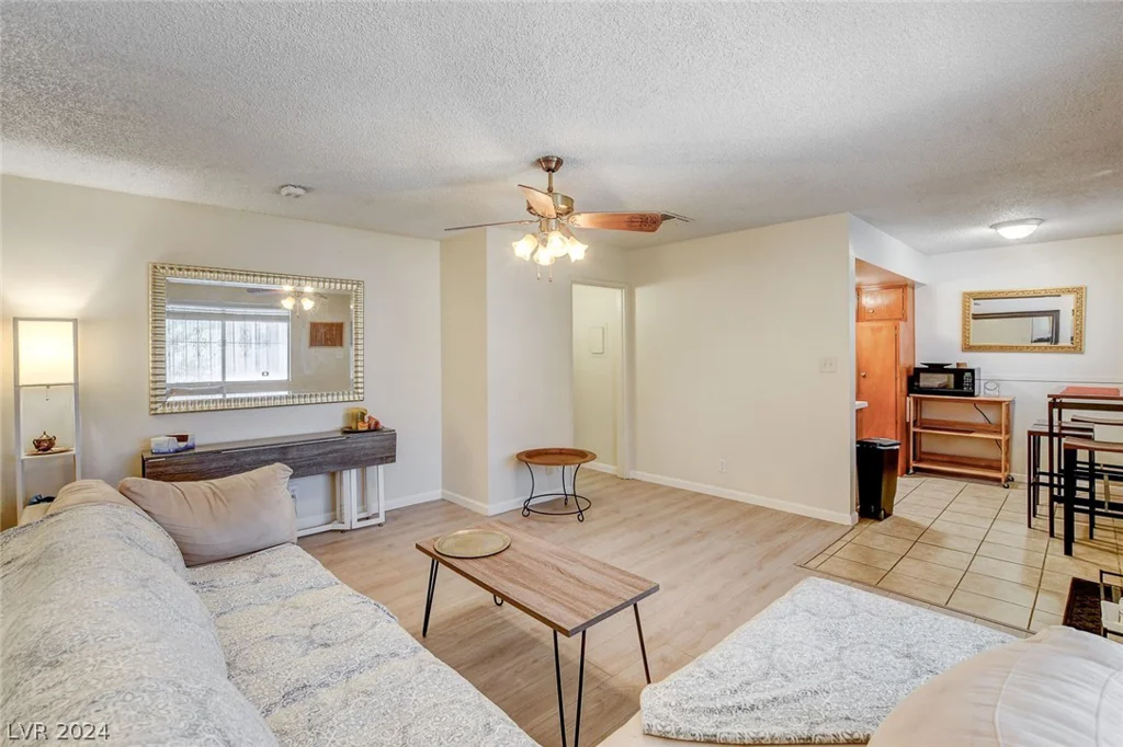 3841 Daisy, Las Vegas, NV 89119