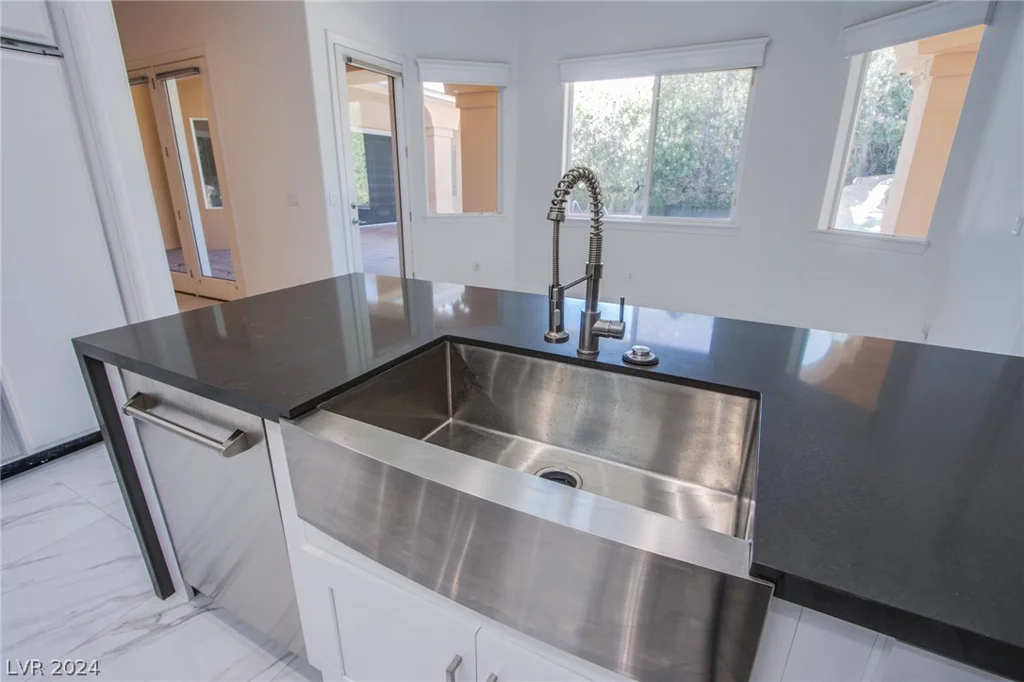 2951 Aruba, Las Vegas, NV 89121
