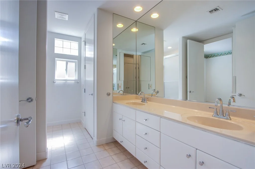 2951 Aruba, Las Vegas, NV 89121