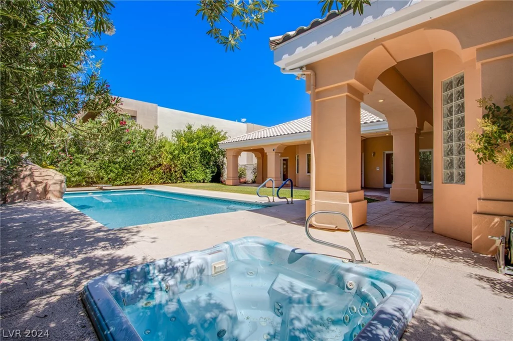 2951 Aruba, Las Vegas, NV 89121