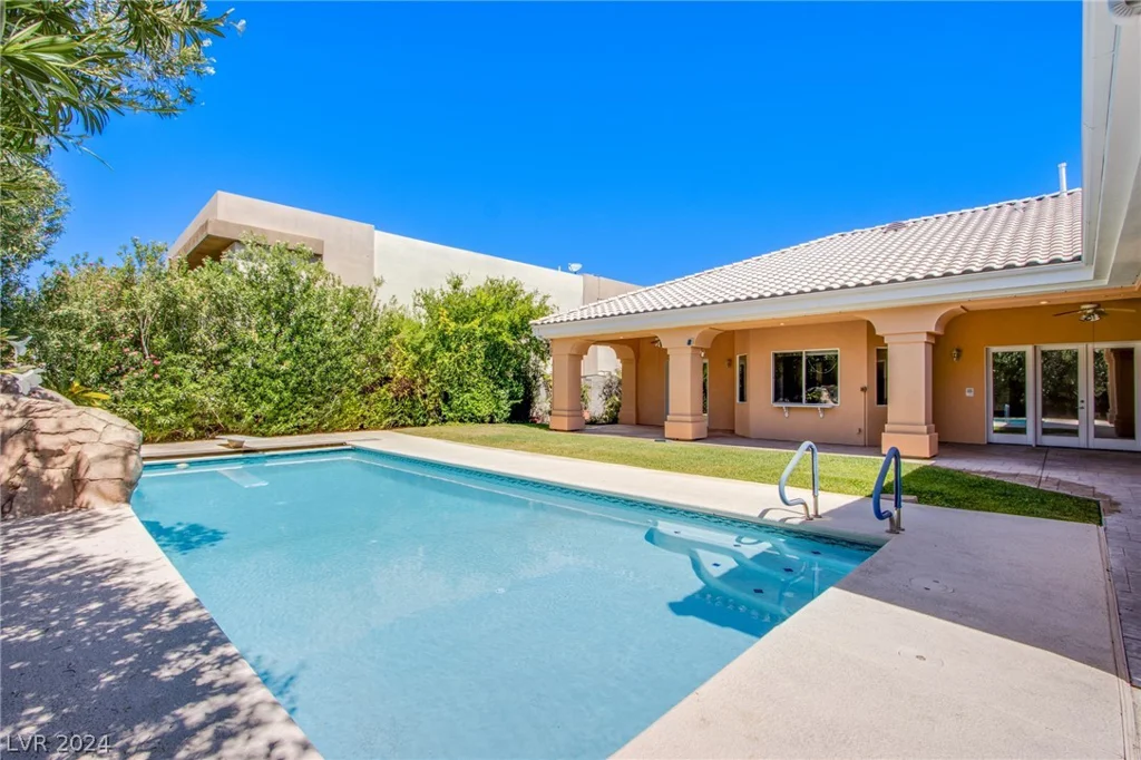 2951 Aruba, Las Vegas, NV 89121