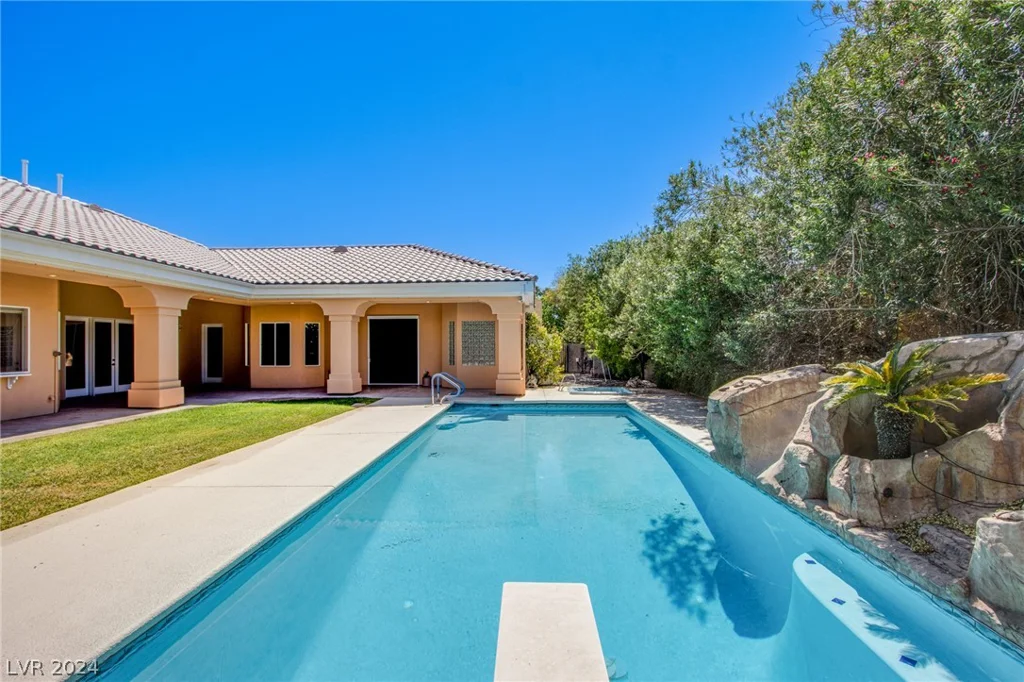 2951 Aruba, Las Vegas, NV 89121