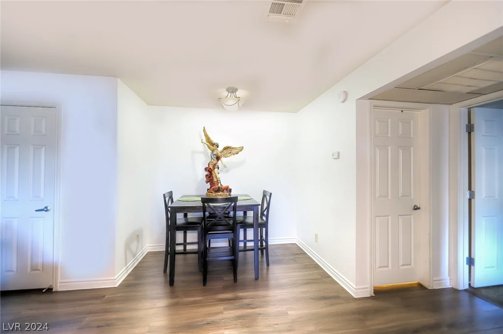 2451 Rainbow, Las Vegas, NV 89108
