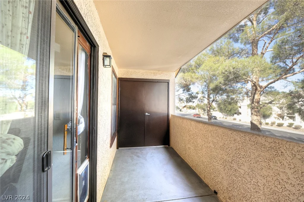 2451 Rainbow, Las Vegas, NV 89108