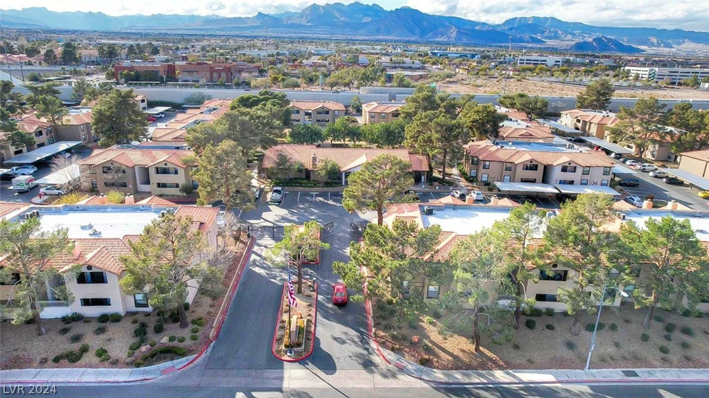 2451 Rainbow, Las Vegas, NV 89108
