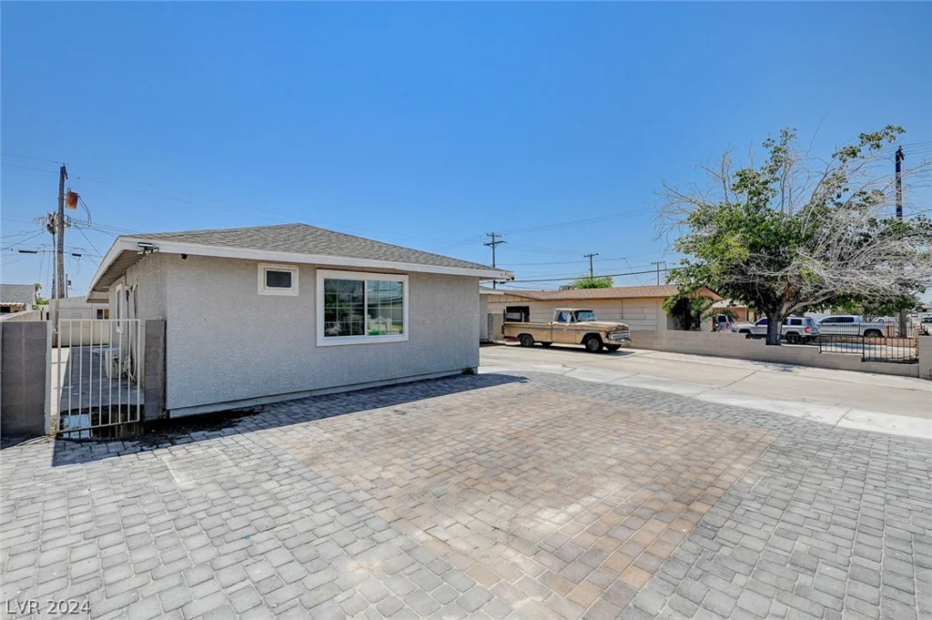 2708 Royal, North Las Vegas, NV 89030