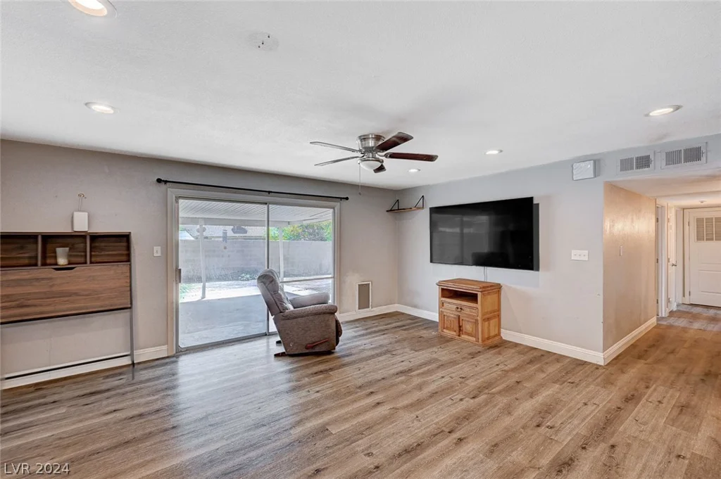2708 Royal, North Las Vegas, NV 89030