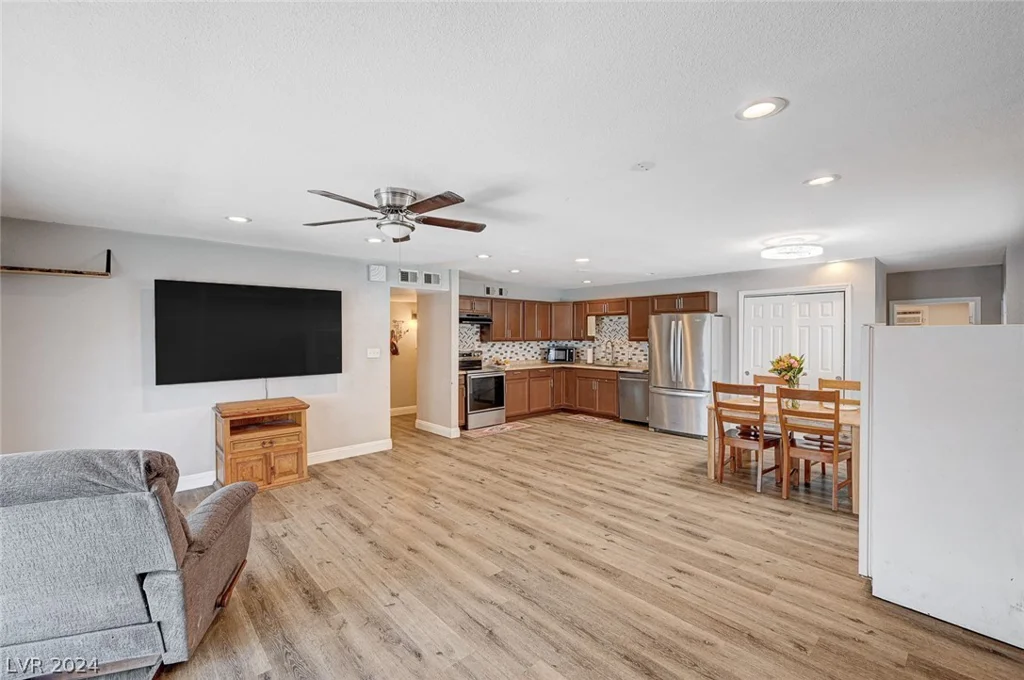 2708 Royal, North Las Vegas, NV 89030