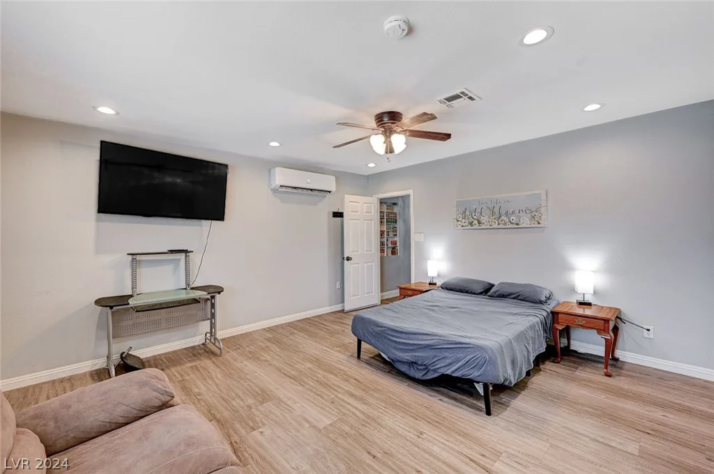 2708 Royal, North Las Vegas, NV 89030