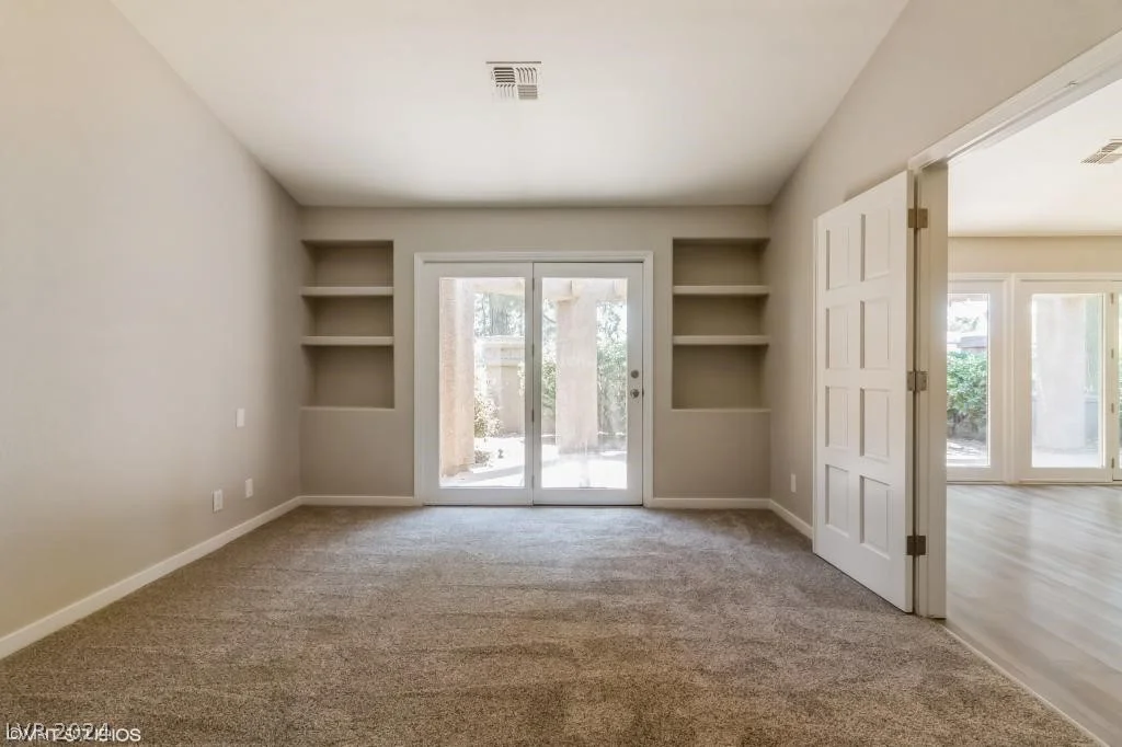 7373 Mission Hills, Las Vegas, NV 89113