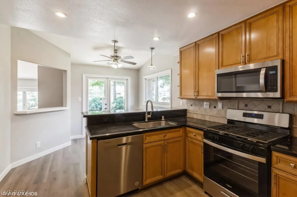 7373 Mission Hills, Las Vegas, NV 89113
