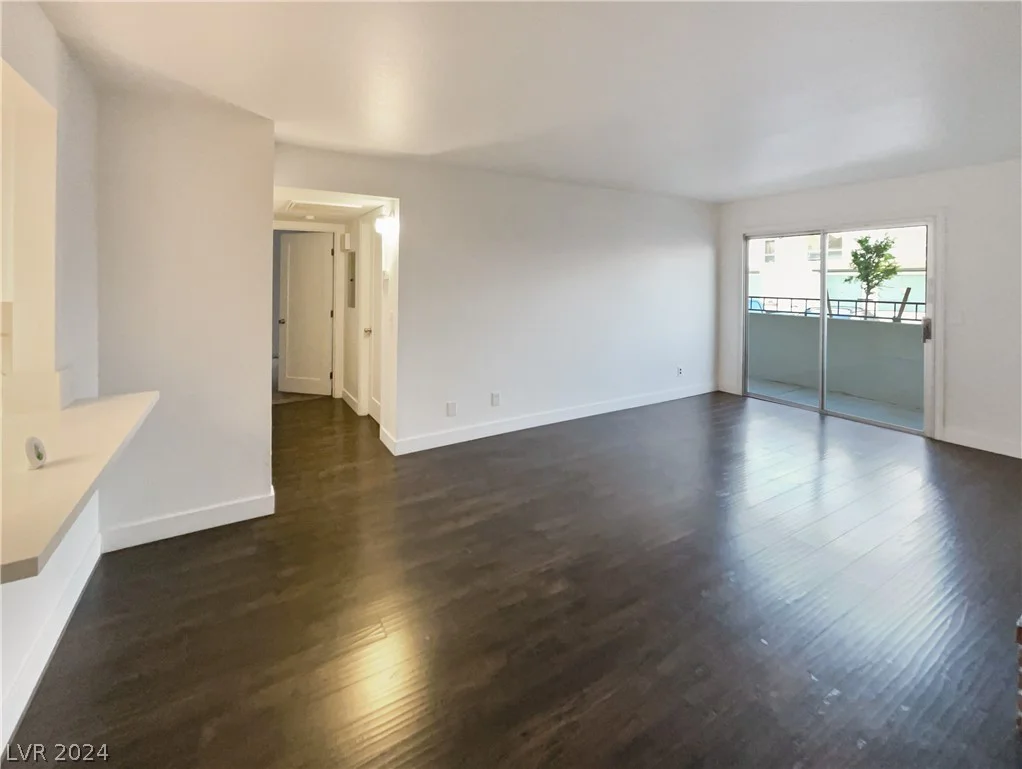 3749 Carlyle, Las Vegas, NV 89115