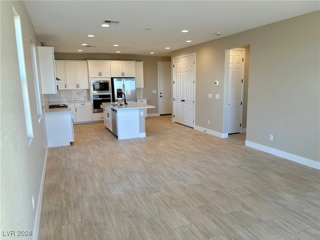 7148 Port Stephens, North Las Vegas, NV 89084