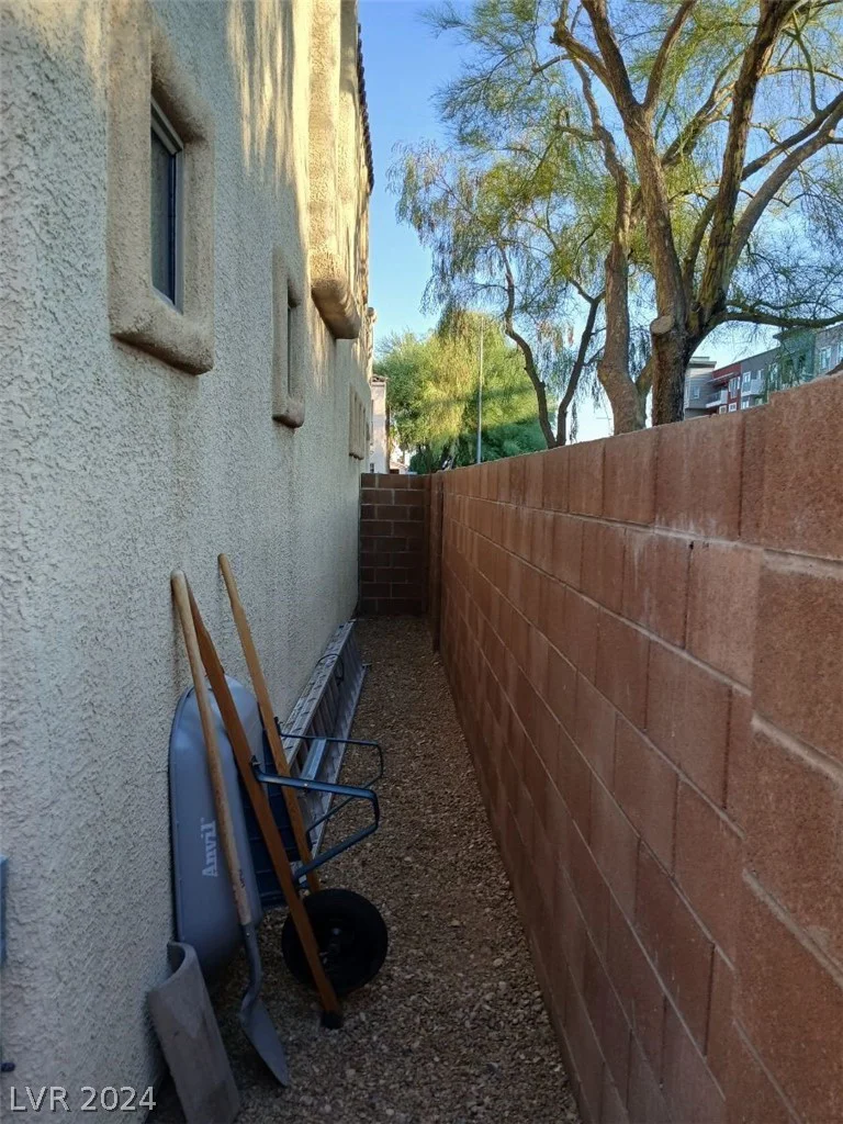 9794 Villa Lorena, Las Vegas, NV 89147