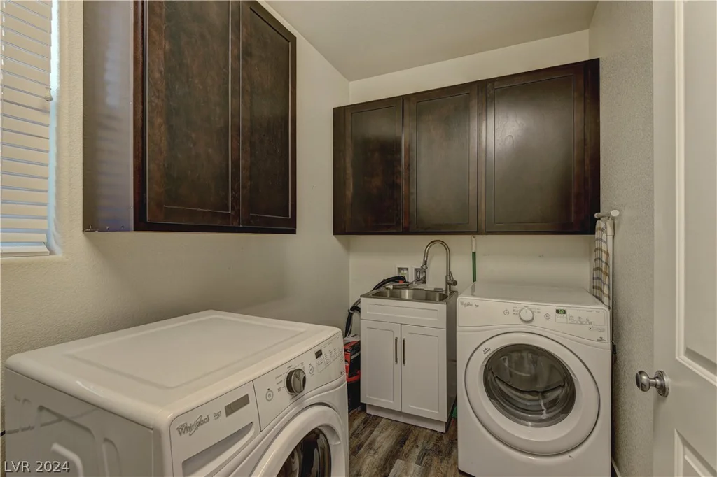 426 Port Reggio, Las Vegas, NV 89138