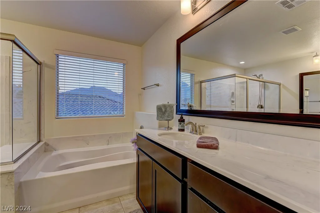 426 Port Reggio, Las Vegas, NV 89138