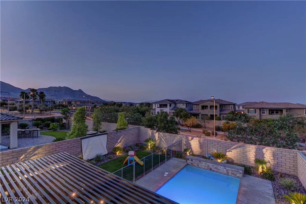 426 Port Reggio, Las Vegas, NV 89138