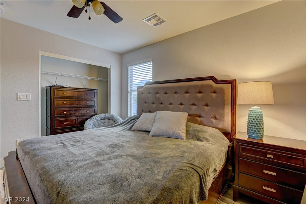 426 Port Reggio, Las Vegas, NV 89138