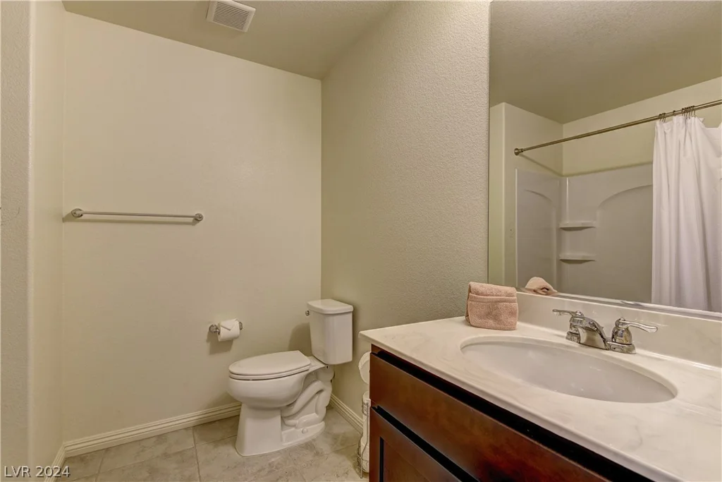 426 Port Reggio, Las Vegas, NV 89138