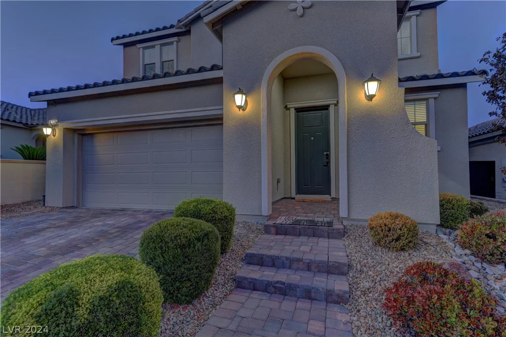 426 Port Reggio, Las Vegas, NV 89138