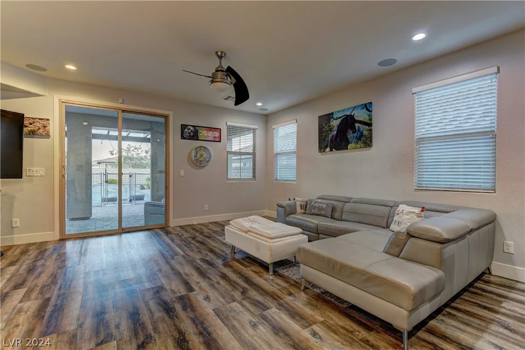 426 Port Reggio, Las Vegas, NV 89138
