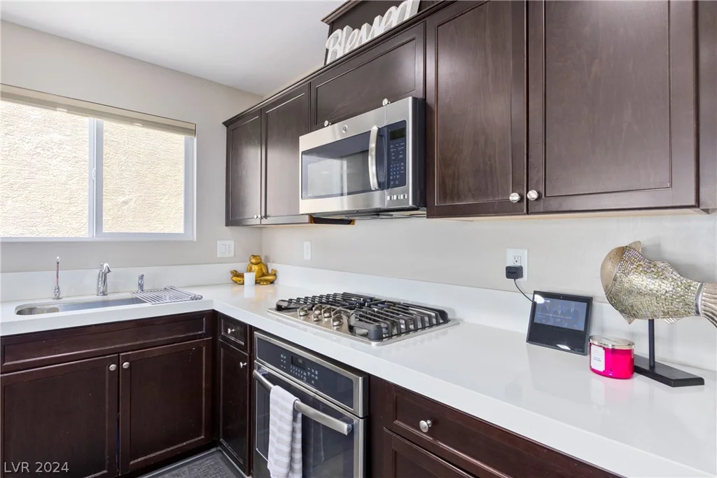 10472 Blue Rock, Las Vegas, NV 89178