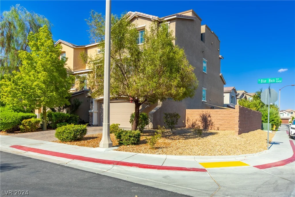 10472 Blue Rock, Las Vegas, NV 89178