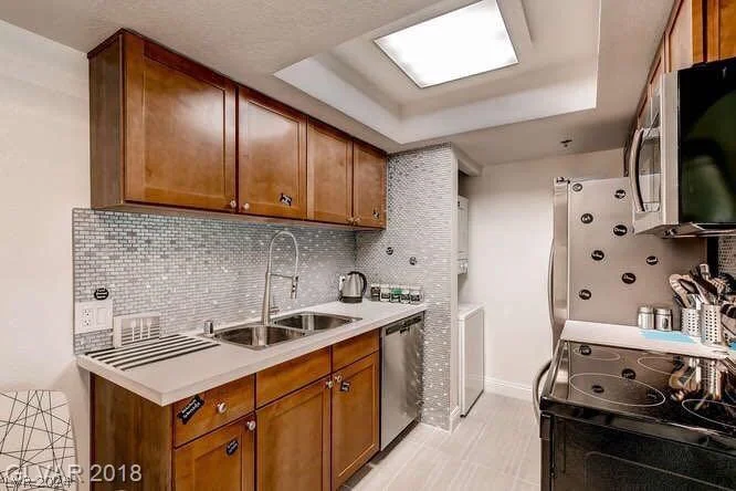 4200 Valley View, Las Vegas, NV 89103