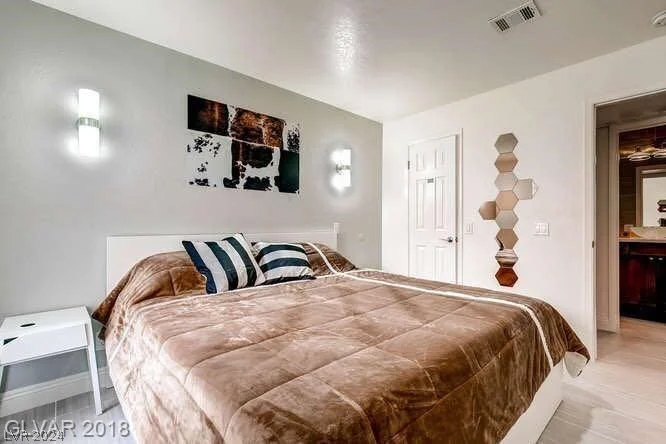 4200 Valley View, Las Vegas, NV 89103