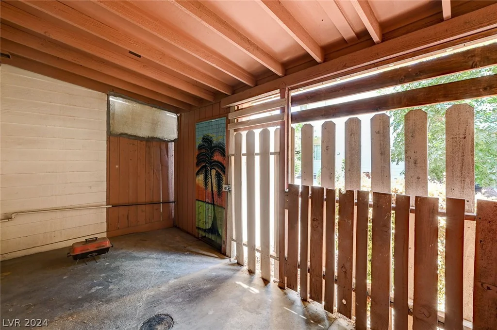 4770 Topaz, Las Vegas, NV 89121