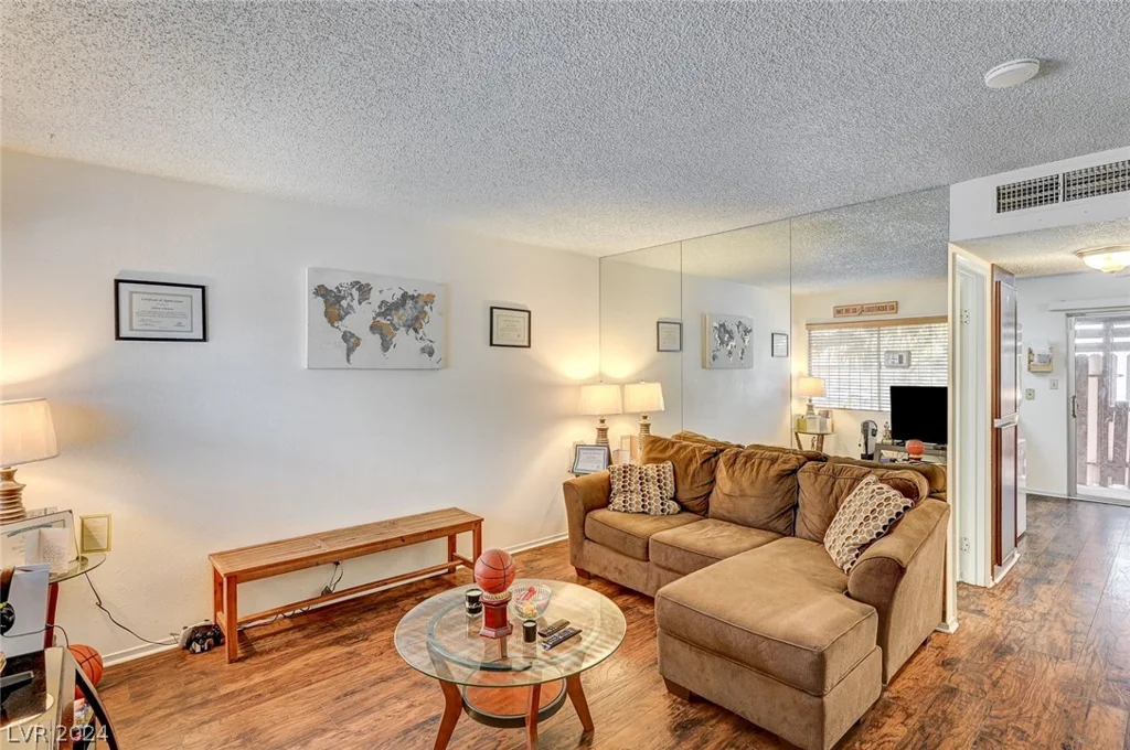4770 Topaz, Las Vegas, NV 89121