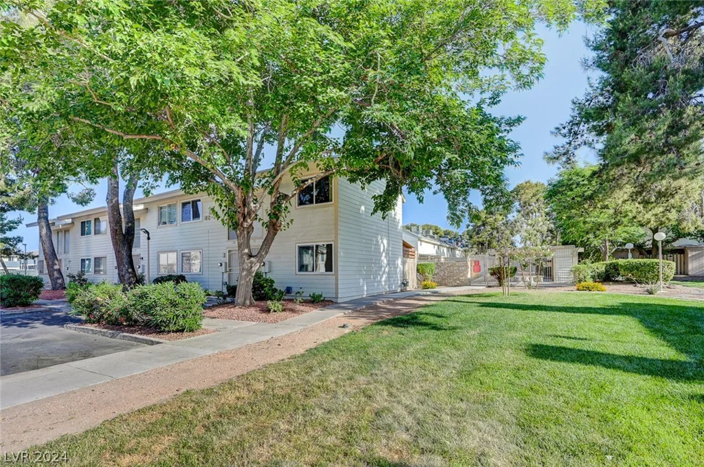 4770 Topaz, Las Vegas, NV 89121
