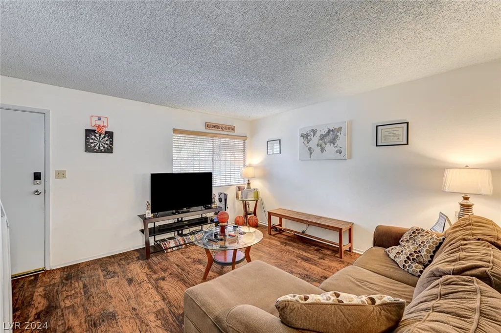 4770 Topaz, Las Vegas, NV 89121