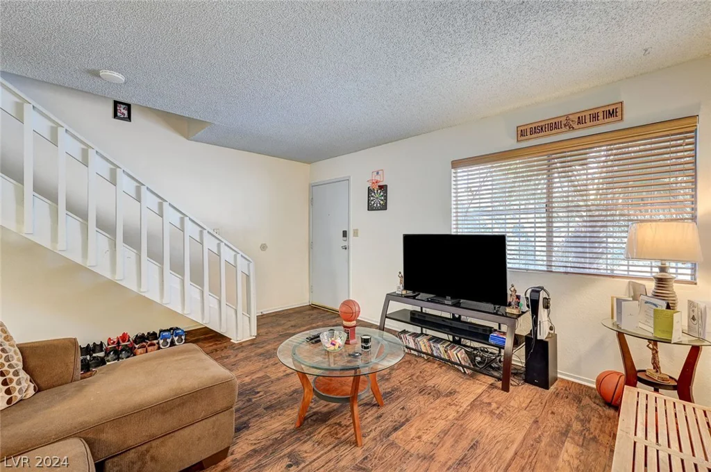 4770 Topaz, Las Vegas, NV 89121