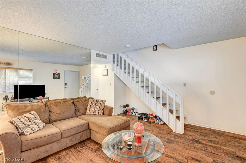 4770 Topaz, Las Vegas, NV 89121