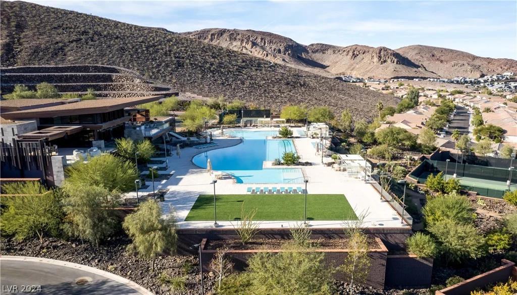 10 Chisel Crest, Henderson, NV 89012