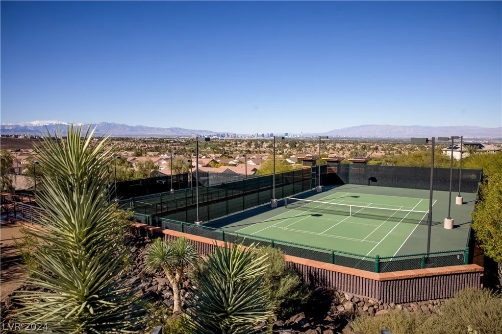 10 Chisel Crest, Henderson, NV 89012