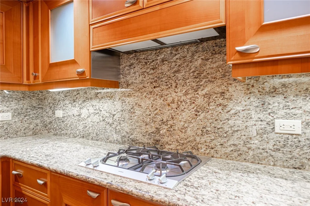 2777 Paradise, Las Vegas, NV 89109
