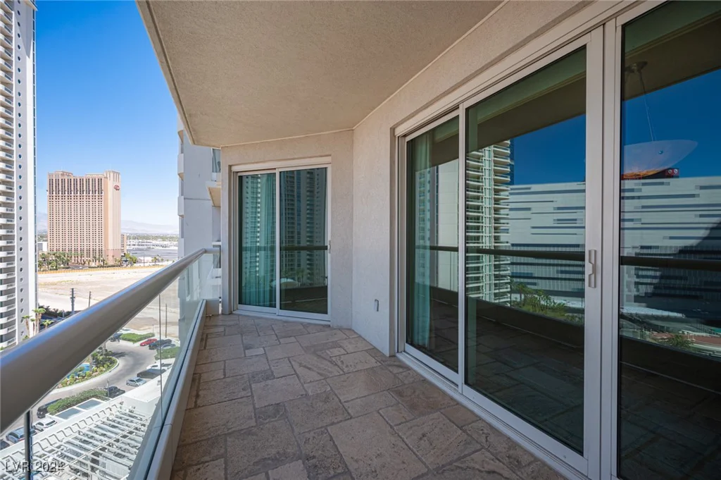 2777 Paradise, Las Vegas, NV 89109